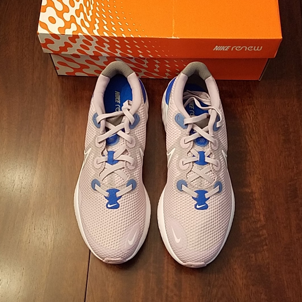 Nike Renew Run NIB